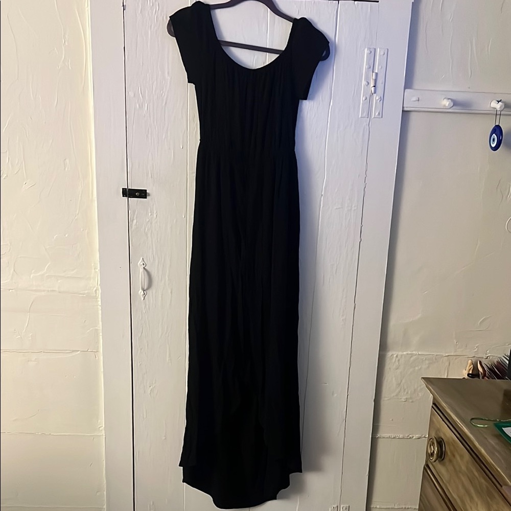 Elegant Black Cap Sleeve Maxi Dress